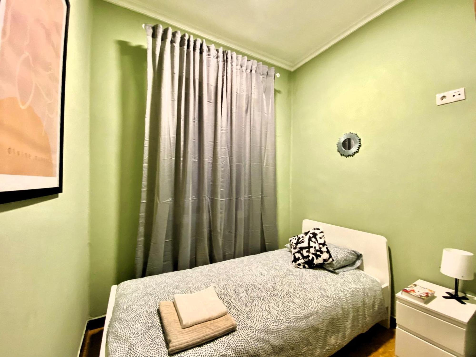 Amplio Apartamento Con Dos Patios Gijón Eksteriør billede