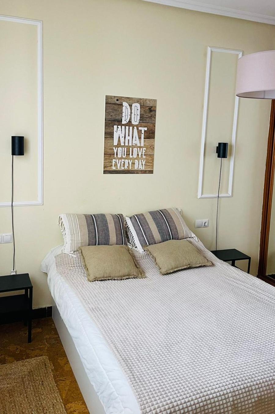 Amplio Apartamento Con Dos Patios Gijón Eksteriør billede