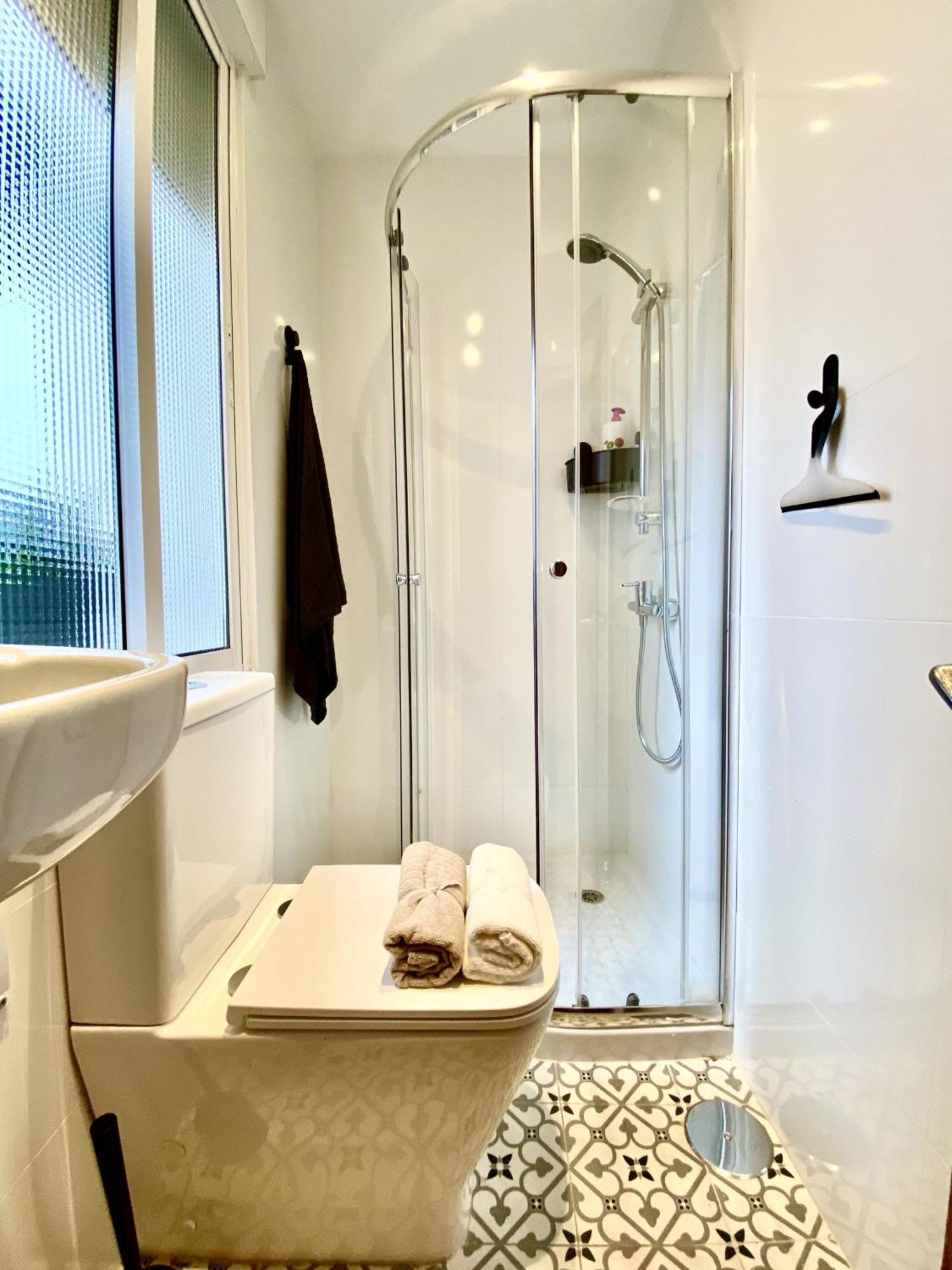 Amplio Apartamento Con Dos Patios Gijón Eksteriør billede