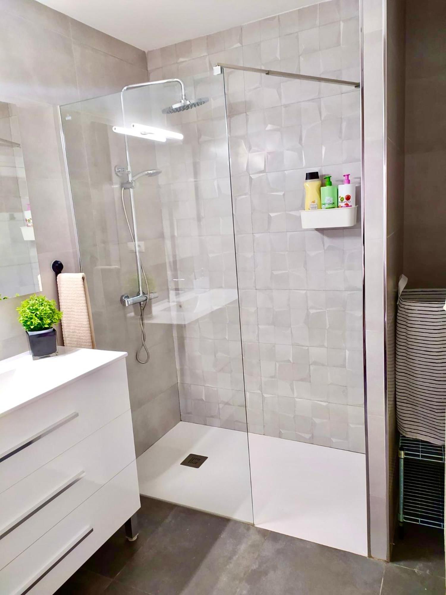 Amplio Apartamento Con Dos Patios Gijón Eksteriør billede